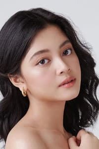 Yoriko Angeline in Laut Tengah