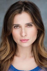 Monica Lopera in El Carro