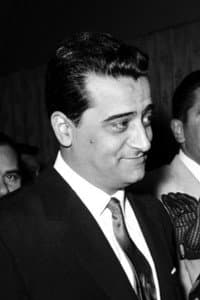 Enrico Bomba in Uno straniero a Sacaramento