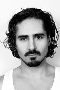 Jonatan Rodriguez in Alle utlendinger har lukka gardiner
