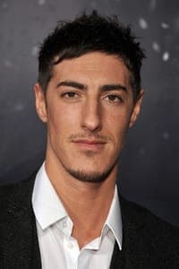 Eric Balfour in Skyline