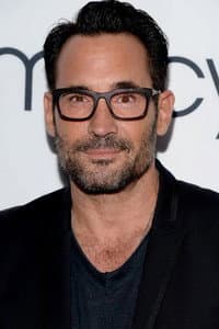 Gregory Zarian in 86 Melrose Avenue