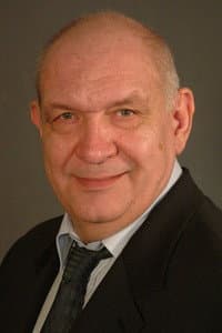Valentin Teodosiu in La bani, la cap, la oase