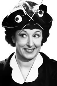 Elsie Ames in The Spook Speaks