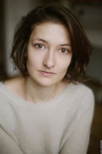 Lucile Chevalier in La jeune fille et ses tocs
