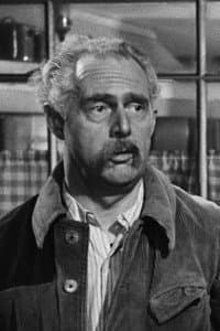 Camille Guérini in Victor