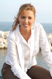 Veronica Mazza in Ci sta un francese, un inglese e un napoletano
