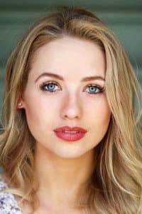 Kassandra Clementi in Becoming Bond