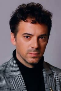 Ezequiel Tronconi in Alas