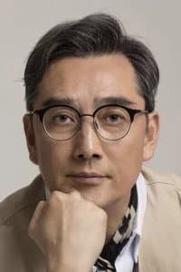 Simon Yu Sai-Tang in Tall Shadows