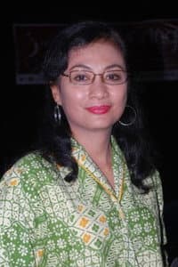 Nungki Kusumastuti in Rembulan Dan Matahari