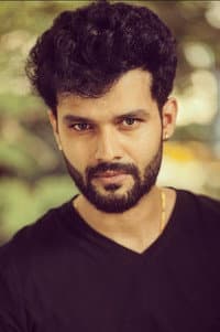 Suraj Gowda in D/O Parvathamma