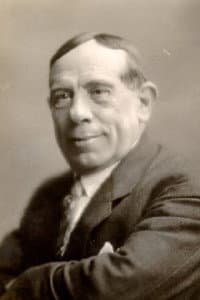 António Pinheiro in O Primo Basílio