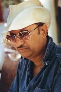 Manmohan Desai in Follow That Star - Amitabh Bachchan