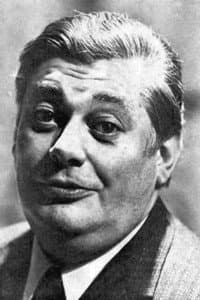 Paul Mercey in Deux Grandes Filles dans un pyjama