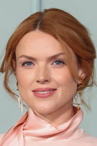 Erin Richards in Open Grave