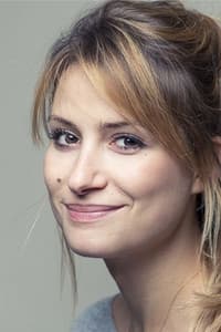 Julie Cavanna in Adieu Monsieur Haffmann