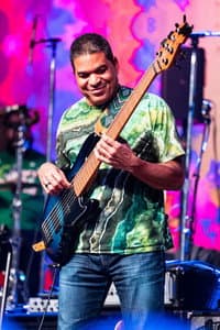 Oteil Burbridge in Dead & Company: 2017.12.02 - Austin, TX