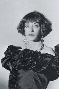 Loulou de la Falaise in Yves Saint Laurent: Le temps retrouvé