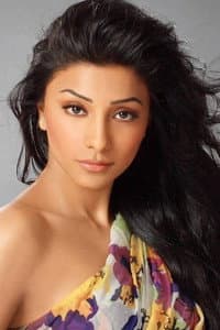Deepal Shaw in Karma, Confessions and Holi