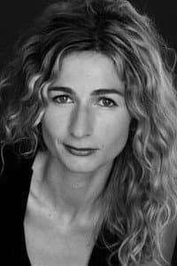 Léonore Confino in Mama Weed