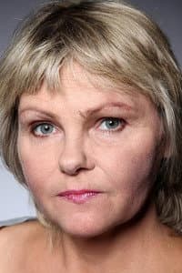 Olga Malakhova in Познавая белый свет