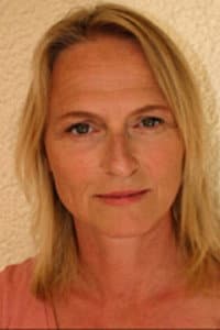 Nadine Emin in La Femme cachée