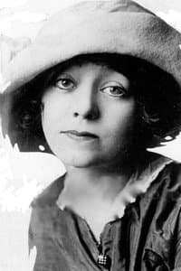 Maude Fulton in Nix on Dames