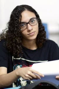 Mari Santos in Eles estão por perto