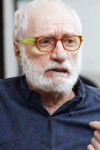 Paulo César Peréio in Nossa Vida Não Cabe Num Opala