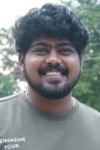 Anand Pandi in Dha Dha 87