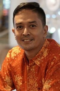 Oka Sugawa in 3 Hati Dua Dunia Satu Cinta