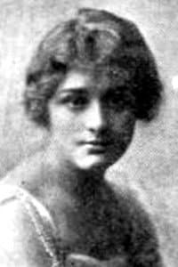 Lillian Tucker in The Cave Girl