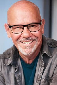 Charles Martin Smith in Rafferty and the Gold Dust Twins