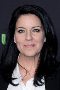 Andrea Parker in The Pretender: Island of the Haunted