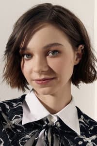 Emma Myers in A Taste of Christmas