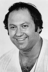 Allen Garfield in Crime of the Century