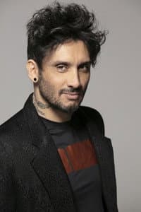 Fabrizio Moro in Sanremo 72. Il Festival da dove non l’avete mai visto