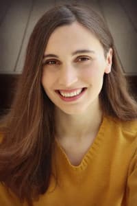 Cassie Hamilton in Satranic Panic