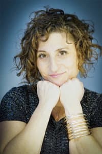 Shoshana Sperling in Interviews With My Next Girlfriend