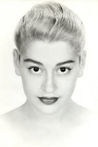 Katerina Helmy in Νόμος 4000