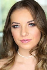 Summer Brooks in 18 & Horny 5
