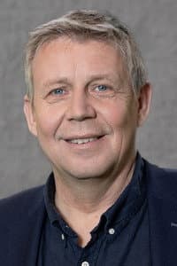 Eivind Landsverk in Nissene bak låven