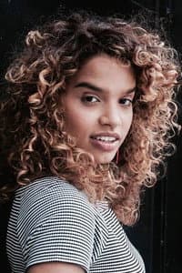 Nathalia Ernesto in Promessa de um Amor Selvagem