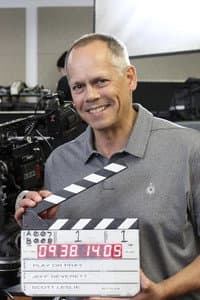 Jeff Deverett in War of the Dead