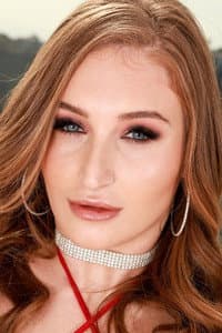 Skylar Snow in Stacked Beauties