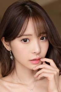 Kana Momonogi in 婚前同窓会NTR 性格最悪セックス最高なクズ元カレの絶倫ピストンに再び堕ちてしまったボクの婚約者