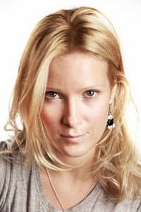 Anna Slyu in Наводнение