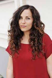 Nora Jokhosha in What a Man
