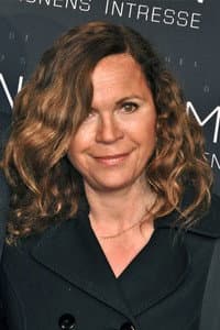 Pernilla Oljelund in Skorna